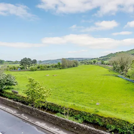 2 Bed In Skipton 83162 דירה *